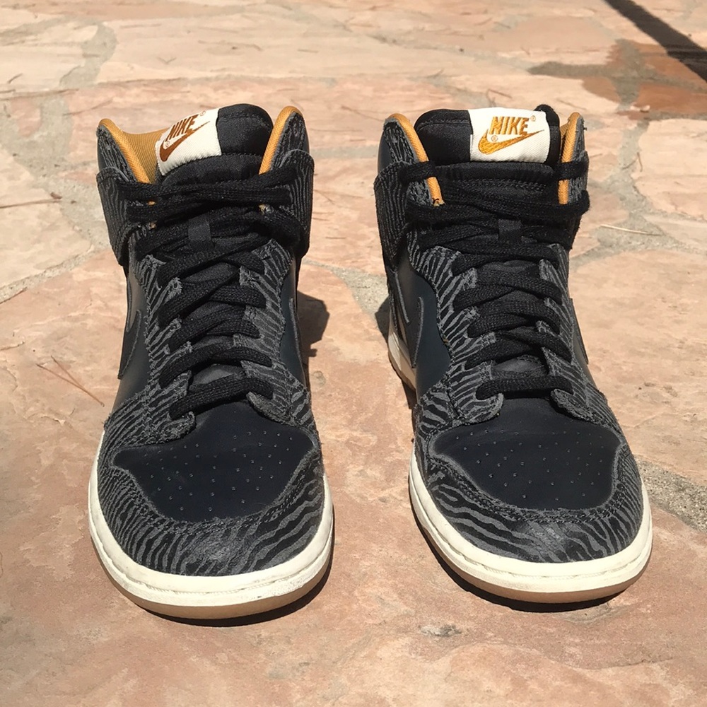 NIKE high top Sneakers lace up shoes